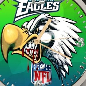 Angry eagle clock